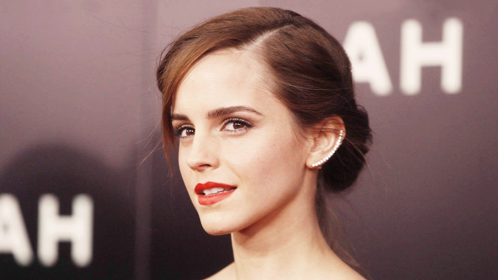 _跨界合作：时尚品牌助阵赛事风格升级_，时尚跨界联名