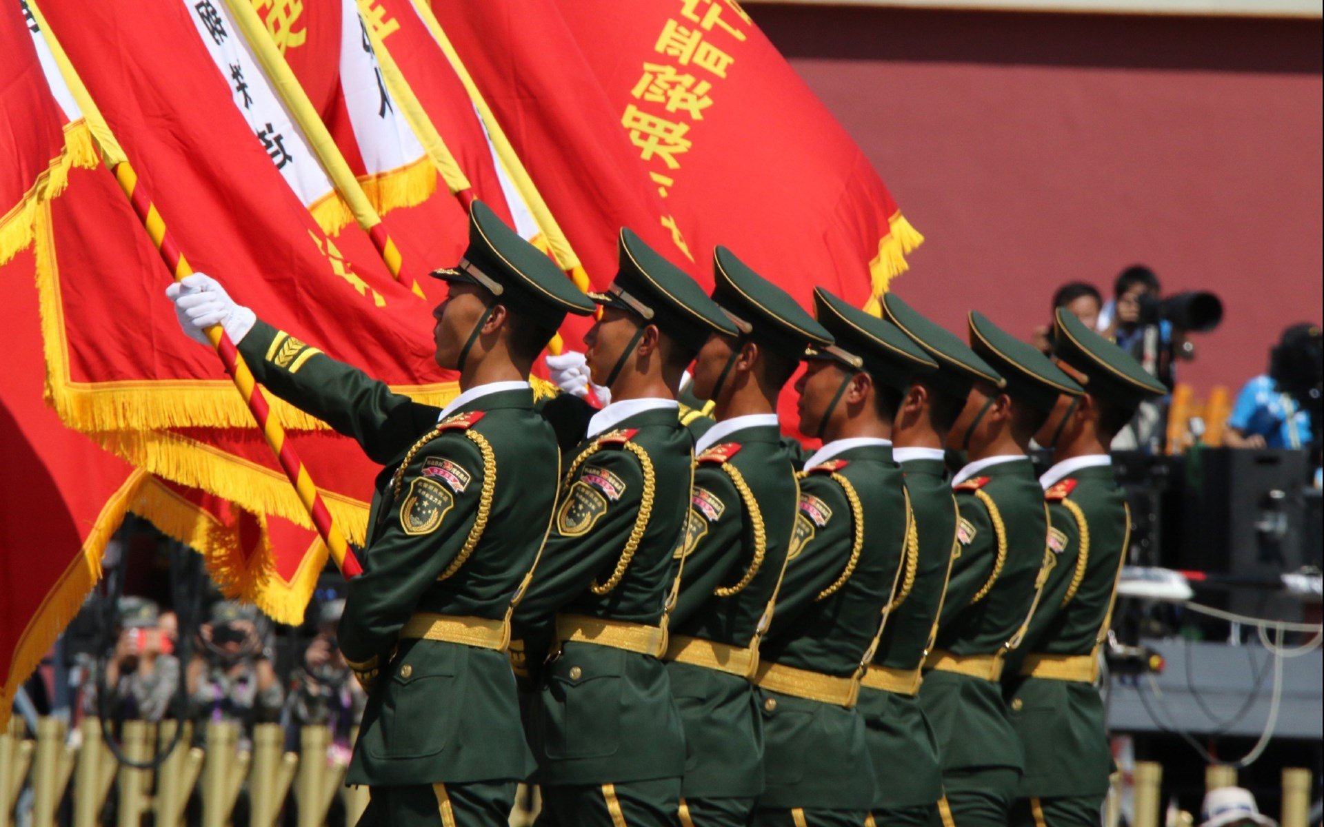 独特战术展现团队实力，赢得球迷青睐，各类战术